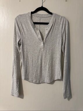 Lululemon hold tight henley